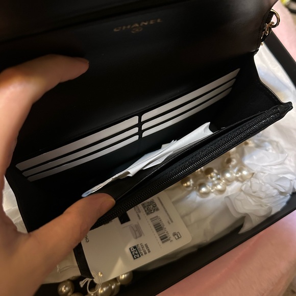 Chanel wallet on chain pearl with tag and receipt - Picture 3 of 5